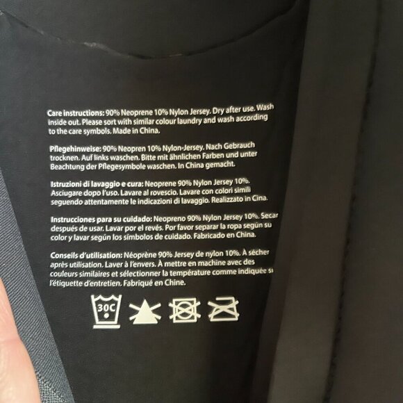 Team Magnus Blue and Green Wet Suit Size 152 (11-12 yrs old) - Picture 5 of 7